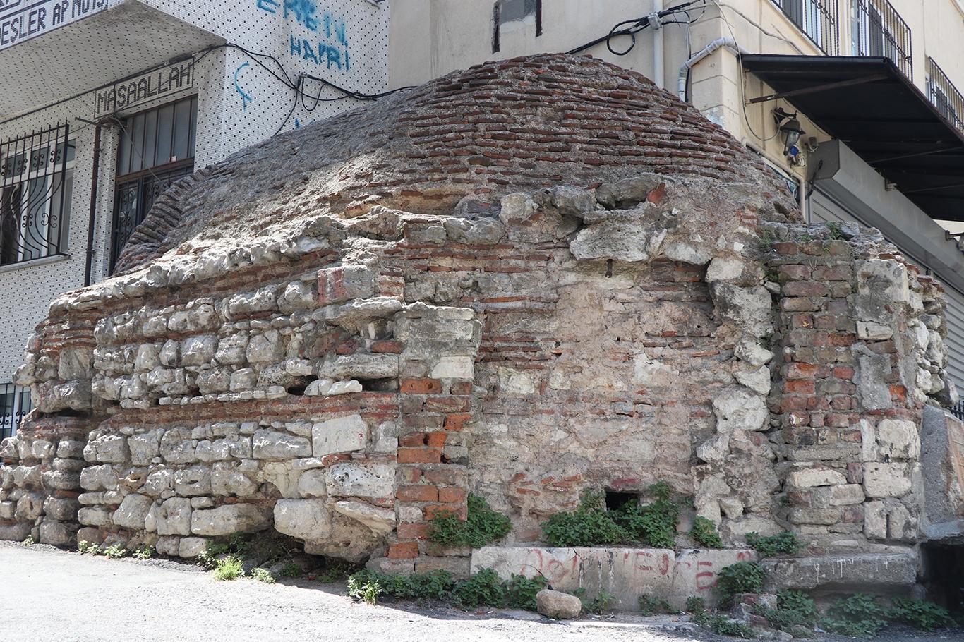 Tarihi Mehmed Paşa Çeşmesi restore edilmeyi bekliyor Tarihi Mehmed Paşa Çeşmesi restore edilmeyi bekliyor